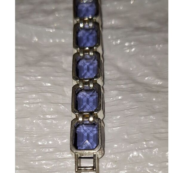 A Vintage 80's Monet Purple Glass Women's Bracelet Faceted Elegant Eveningwear - Picture 7 of 8